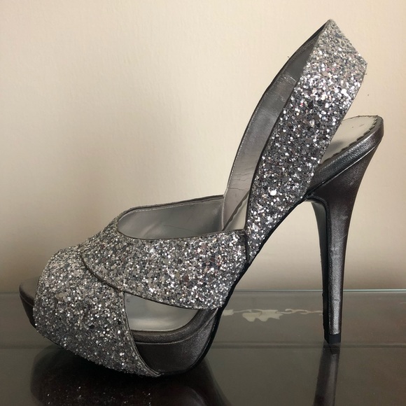 Report Signature Carleton Silver Glitter Pumps - Picture 4 of 6